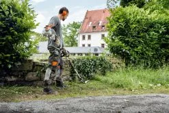 Stihl FH-KM Vesakkoleikkuri Säädettävä 145° -Piha myymälä fhkm 145 action ii