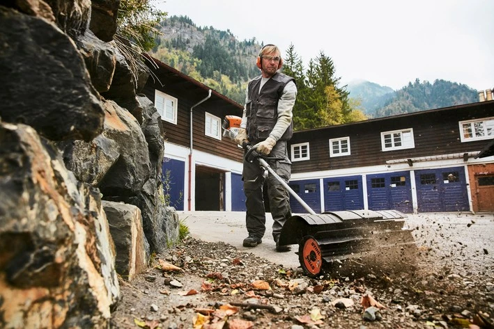 Stihl KM 131 R Kombimoottori 4 Stihl KM 131 R Kombimoottori - Image 2